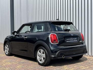 Mini Cooper Essential One — photo 6