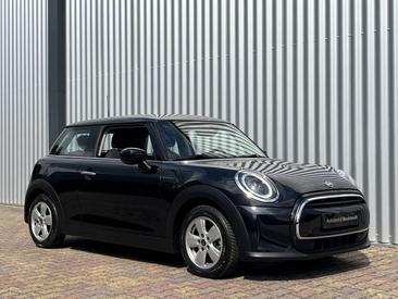 Mini Cooper Essential One — photo 9
