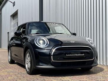 Mini Cooper Essential One — photo 10