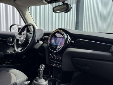 Mini Cooper Essential One — photo 13
