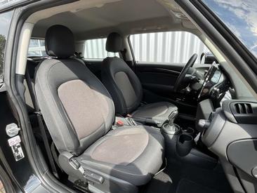 Mini Cooper Essential One — photo 14