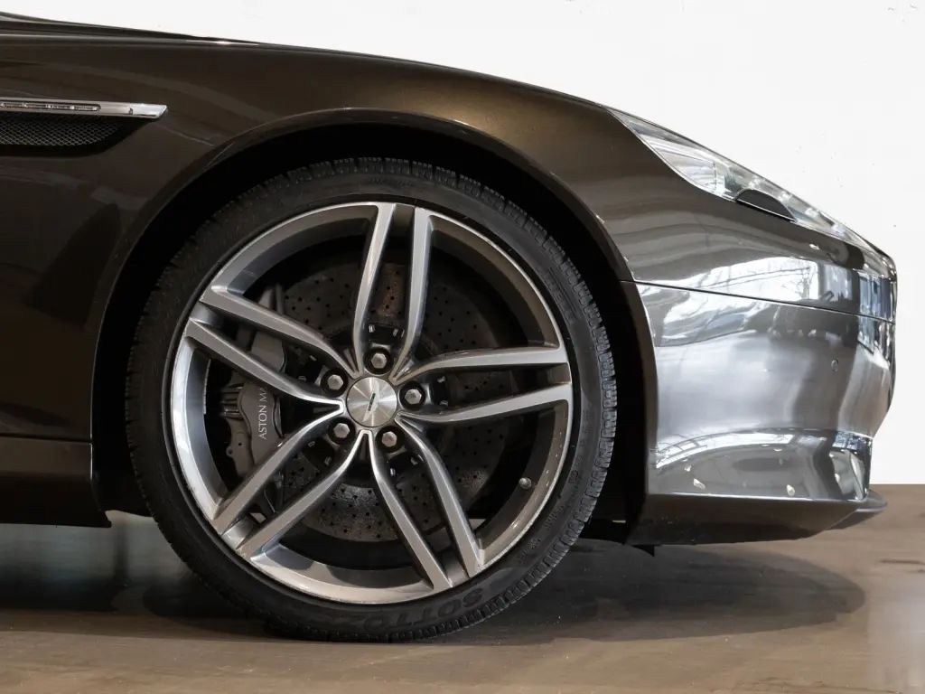 Aston Martin DB9 Coupe 5.9 - 2015 - Joinsteer - #4