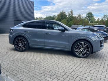 Porsche Cayenne III Turbo E-Hybrid Coupé — photo 8