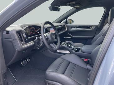 Porsche Cayenne III Turbo E-Hybrid Coupé — photo 17