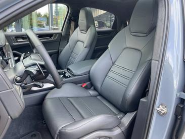 Porsche Cayenne III Turbo E-Hybrid Coupé — photo 18