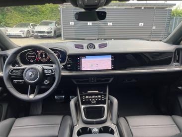 Porsche Cayenne III Turbo E-Hybrid Coupé — photo 19