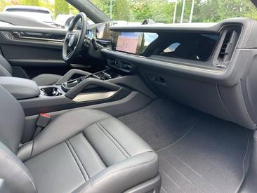 Porsche Cayenne III Turbo E-Hybrid Coupé — photo 35