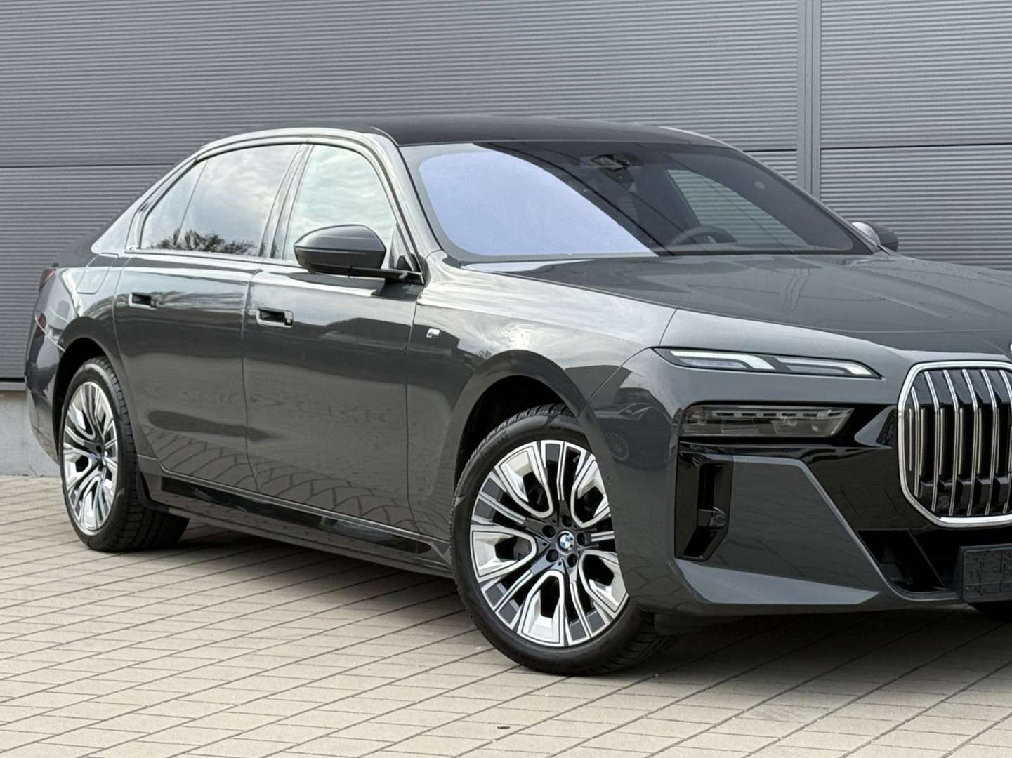 BMW I7 M Sport XDrive 60 - 2023 - Joinsteer - #4