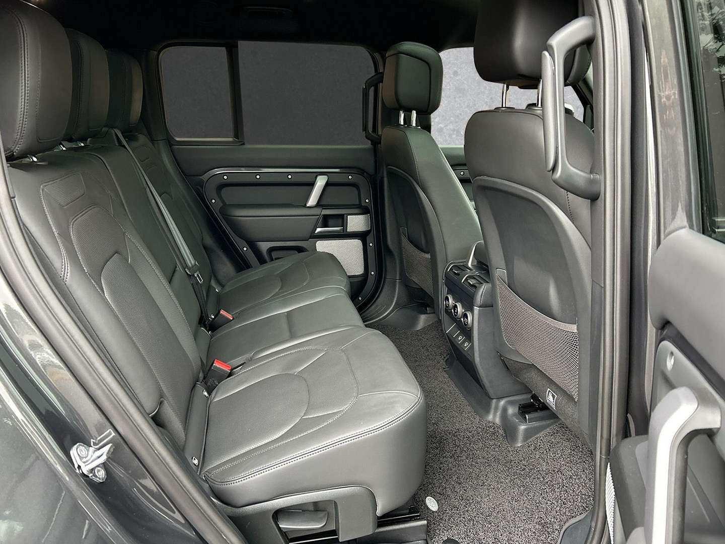 Land Rover Defender 130 X-Dynamic P500 - 2023 - Joinsteer - #5