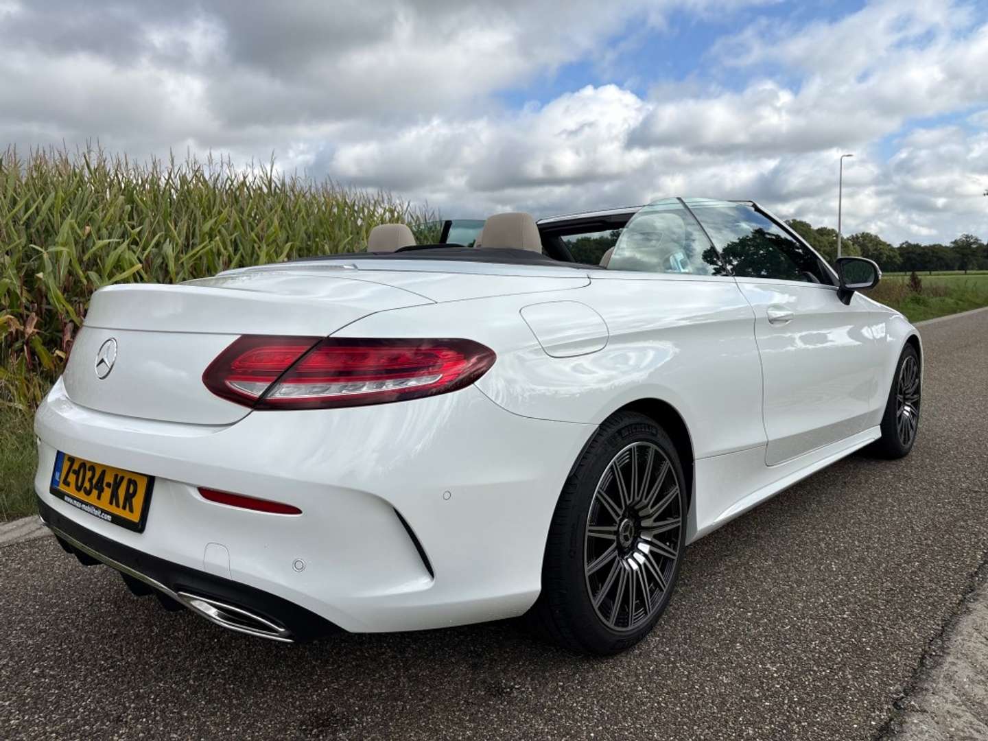 Mercedes Cabrio 200 AMG Line - 2022 - Joinsteer - #1