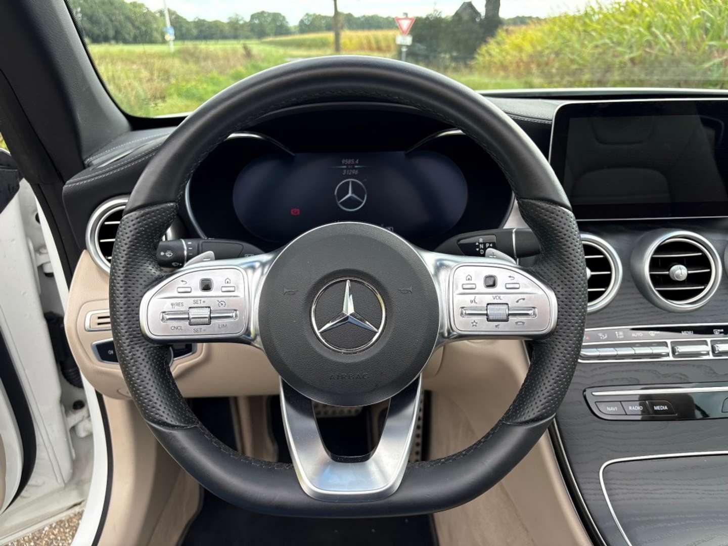Mercedes Cabrio 200 AMG Line - 2022 - Joinsteer - #7