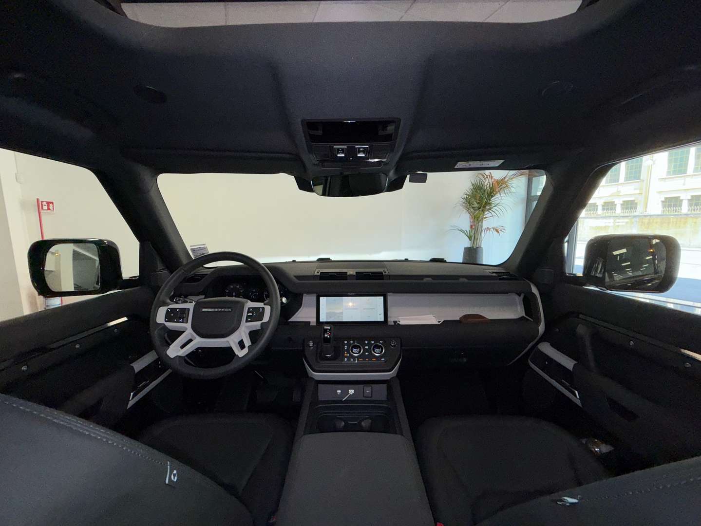 Land Rover Defender 90 D200 X-Dynamic SE - 2023 - Joinsteer - #15