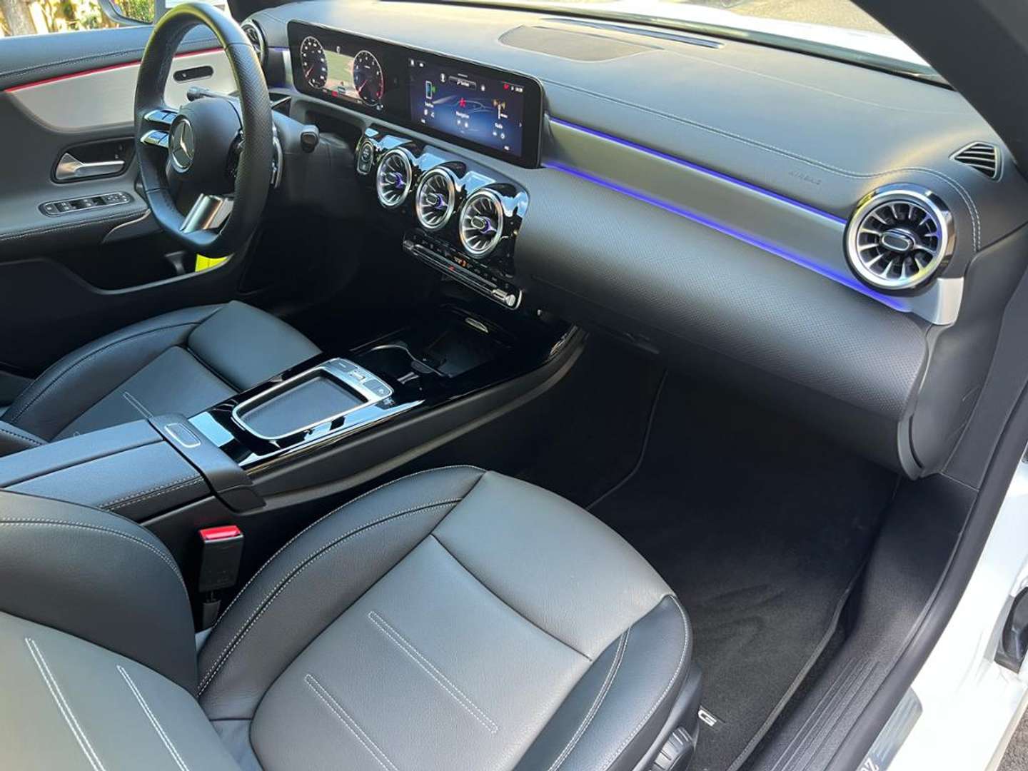 Mercedes CLA 200 AMG Line - 2024 - Joinsteer - #16