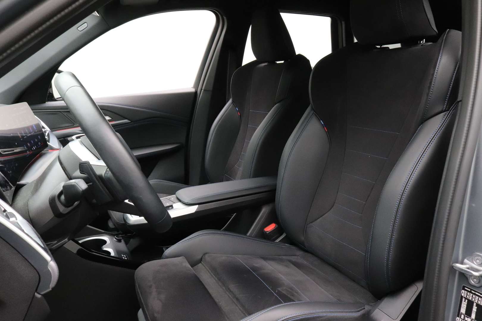 BMW IX1 EDrive20 - 2024 - Joinsteer - #4