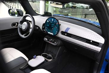 Mini Hatchback Favoured Cooper — photo 3