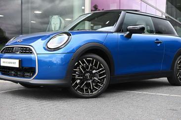 Mini Hatchback Favoured Cooper — photo 13