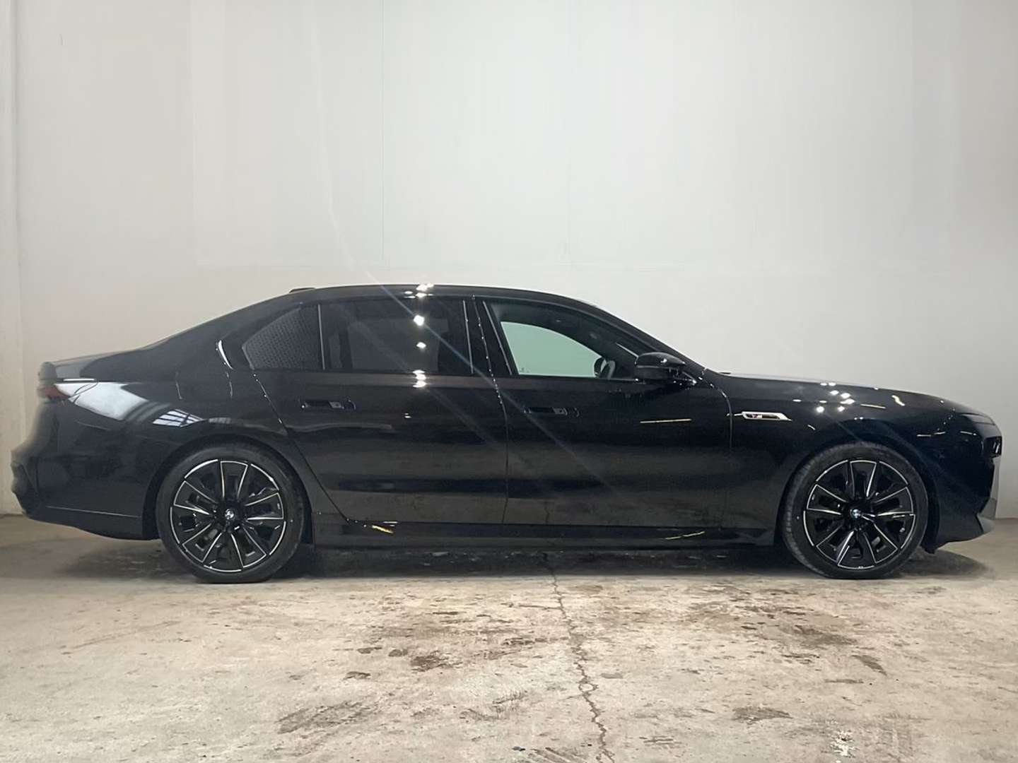 BMW I7 M50 - 2024 - Joinsteer - #2