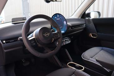 Mini Hatchback Classic Cooper E — photo 11