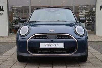 Mini Hatchback Favoured Cooper