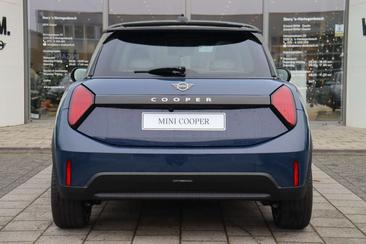 Mini Hatchback Favoured Cooper — photo 5