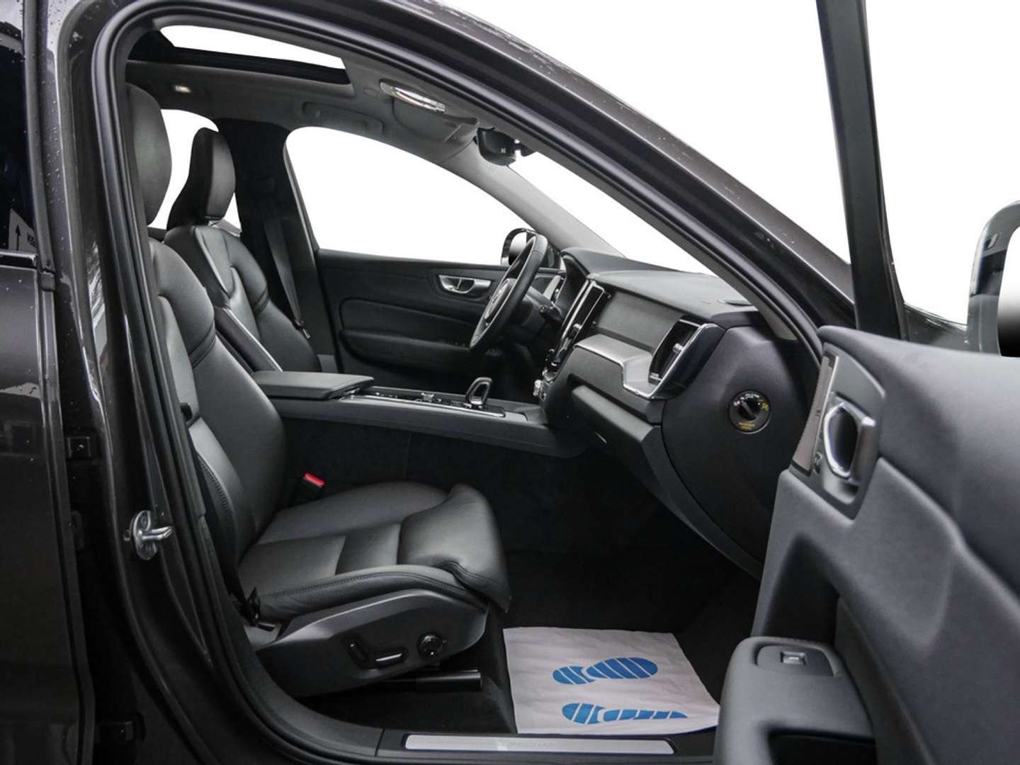 Volvo XC60 T6 Recharge R-Design - 2023 - Joinsteer - #5