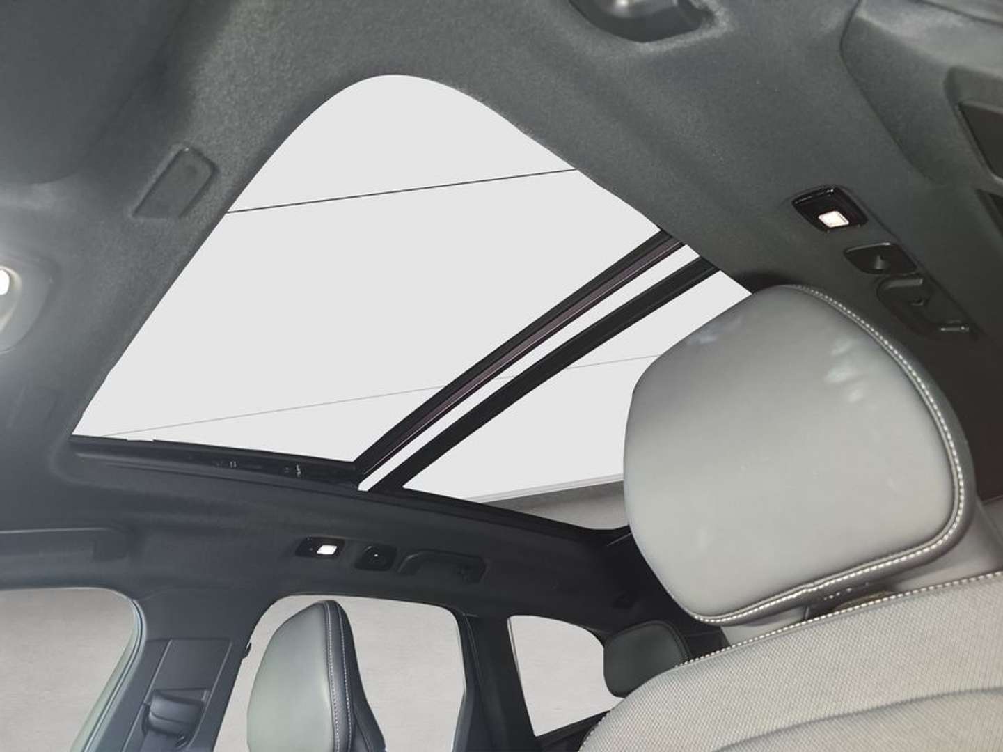 Volvo XC60 T6 Recharge R-Design - 2022 - Joinsteer - #12
