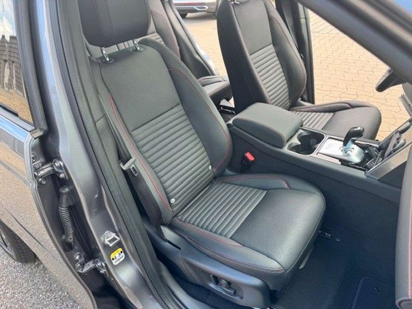 Land Rover Discovery Sport P300e SE - 2023 - Joinsteer - #14