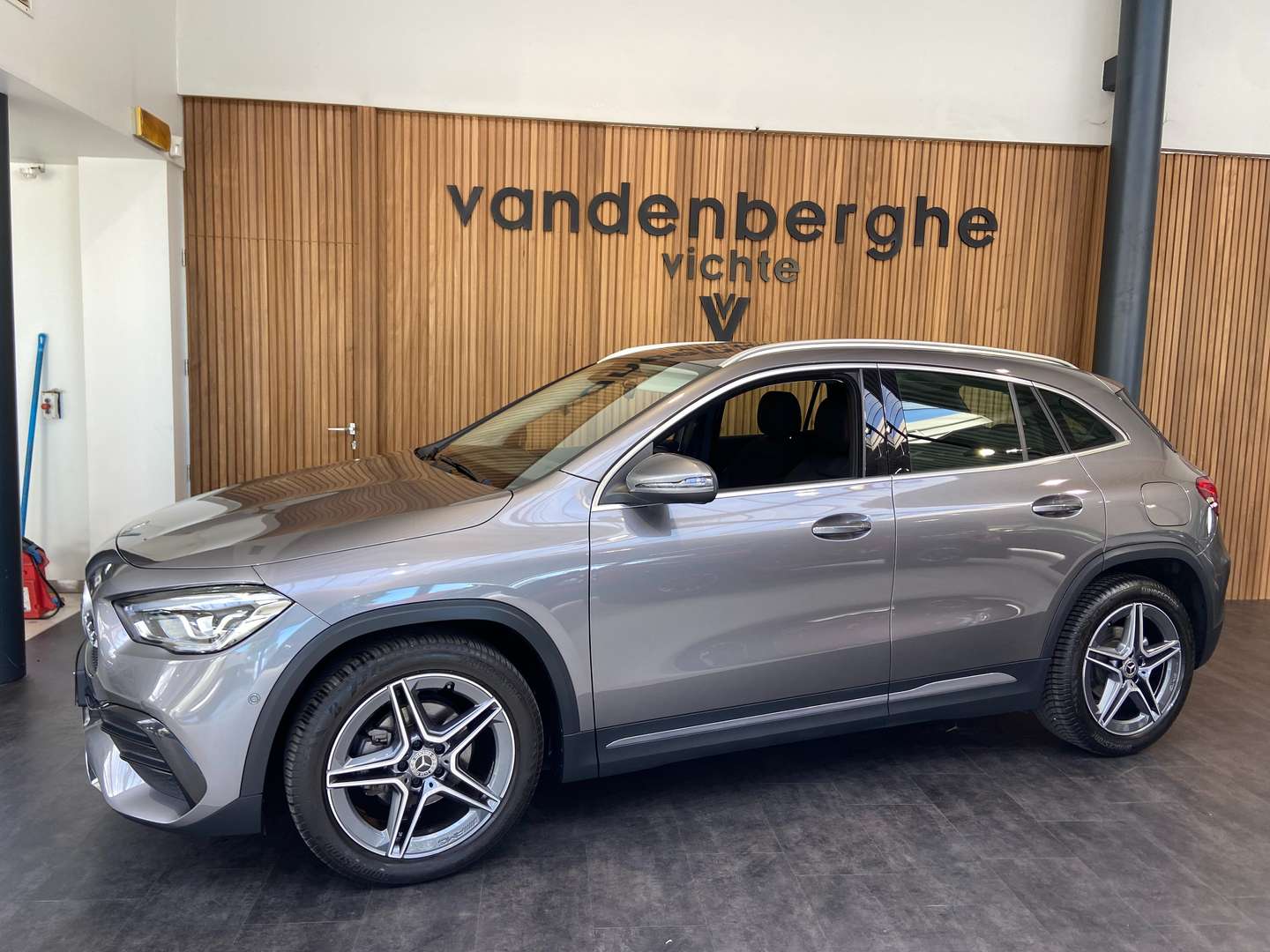 Mercedes GLA 180 AMG Line - 2021 - Joinsteer - #1