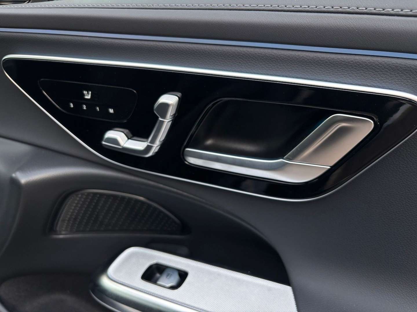 Mercedes Classe E 220 AMG-LINE - 2025 - Joinsteer - #4