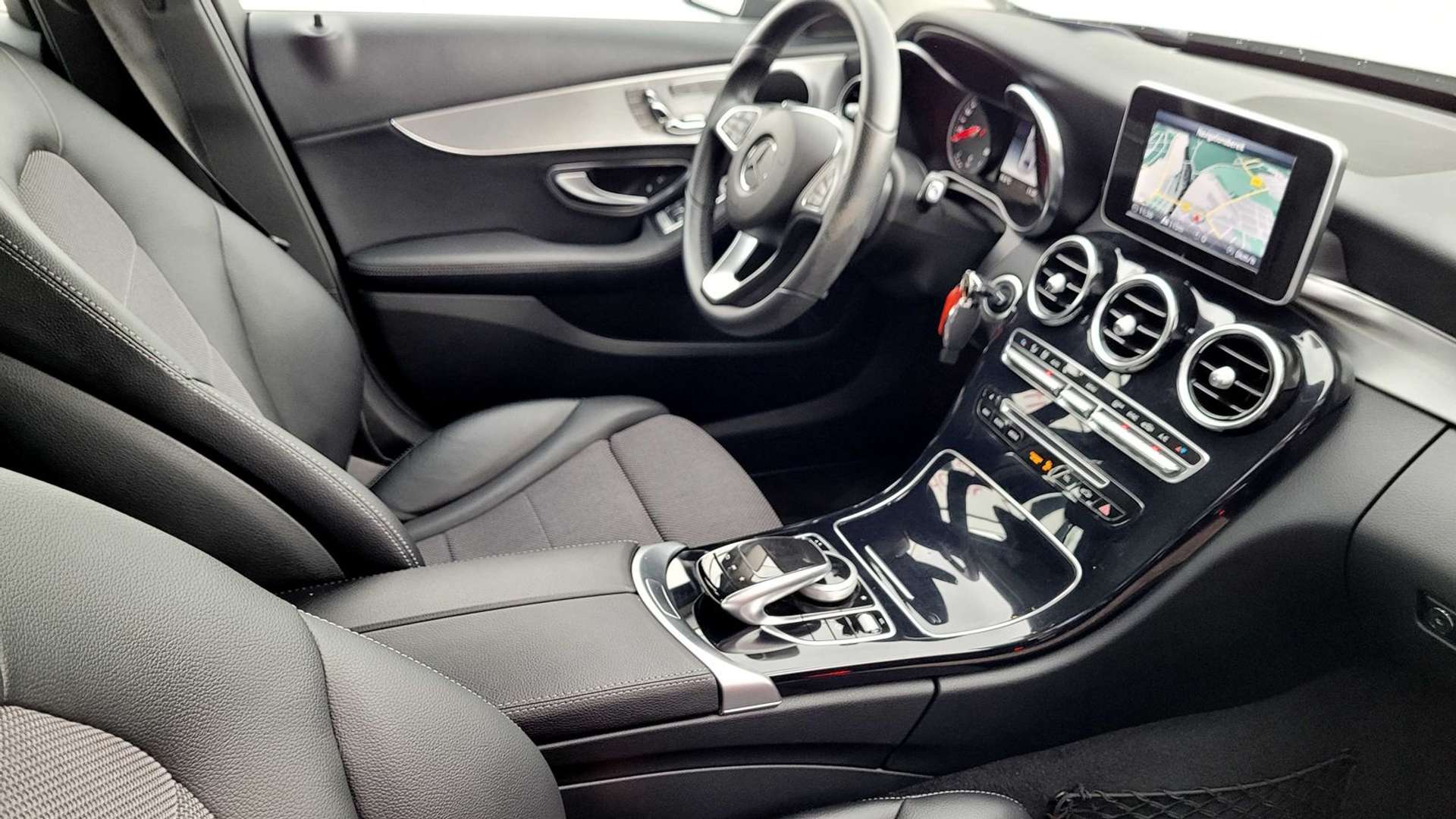 Mercedes Classe C 180 AVANTGARDE - 2018 - Joinsteer - #2