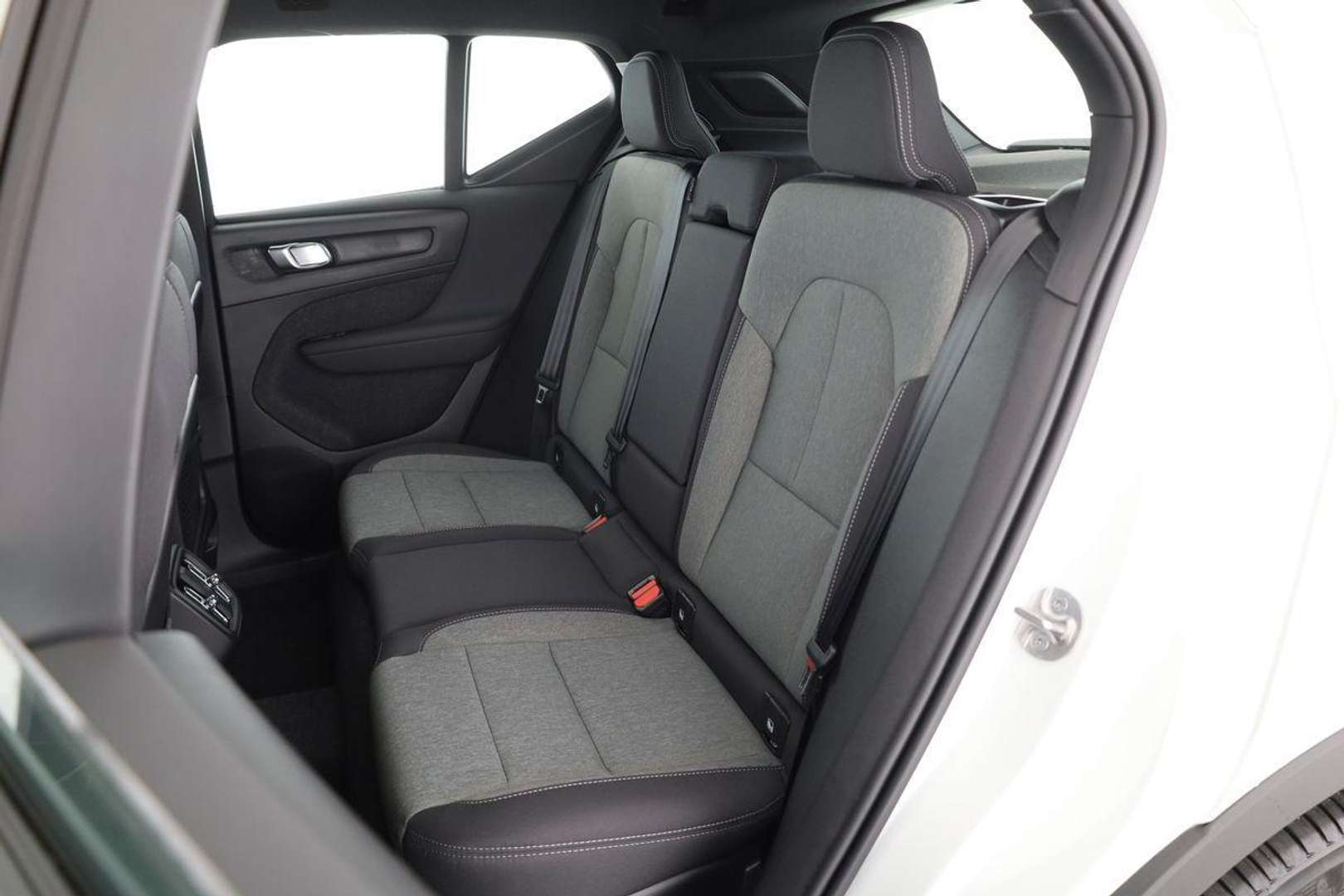 Volvo XC40 B3 Core - 2025 - Joinsteer - #11