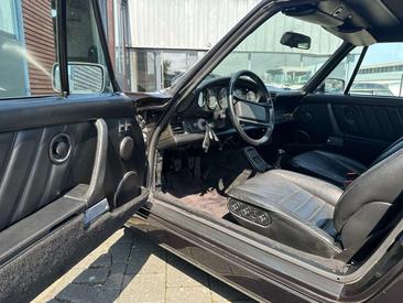 Porsche 964 Carrera 4 Cabriolet — photo 15