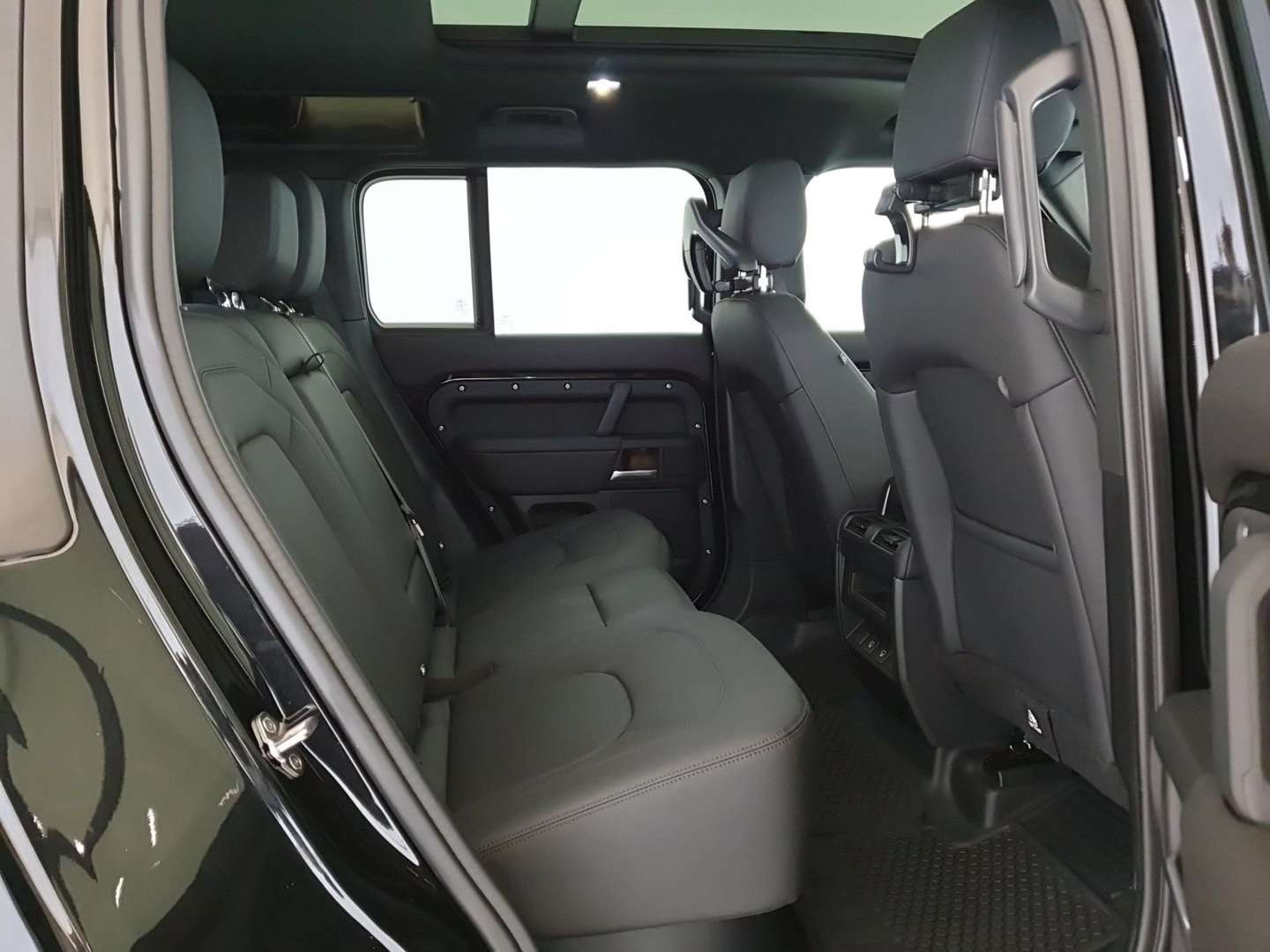 Land Rover Defender 110 D200 X-Dynamic SE - 2025 - Joinsteer - #5