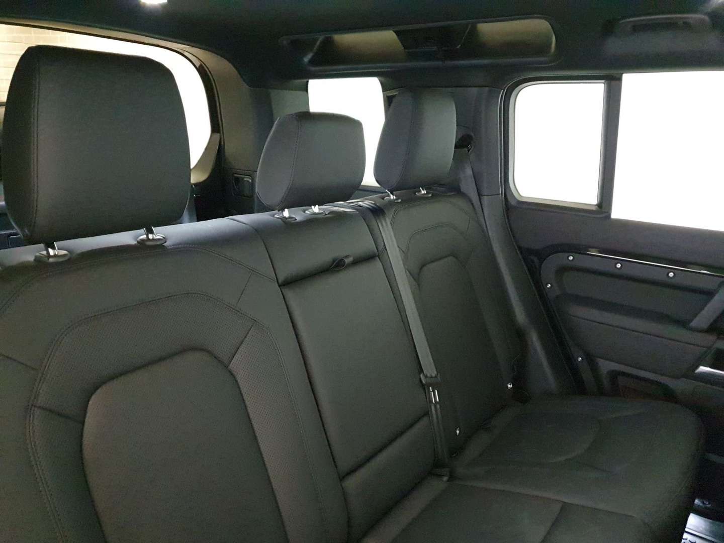 Land Rover Defender 110 D200 X-Dynamic SE - 2025 - Joinsteer - #18