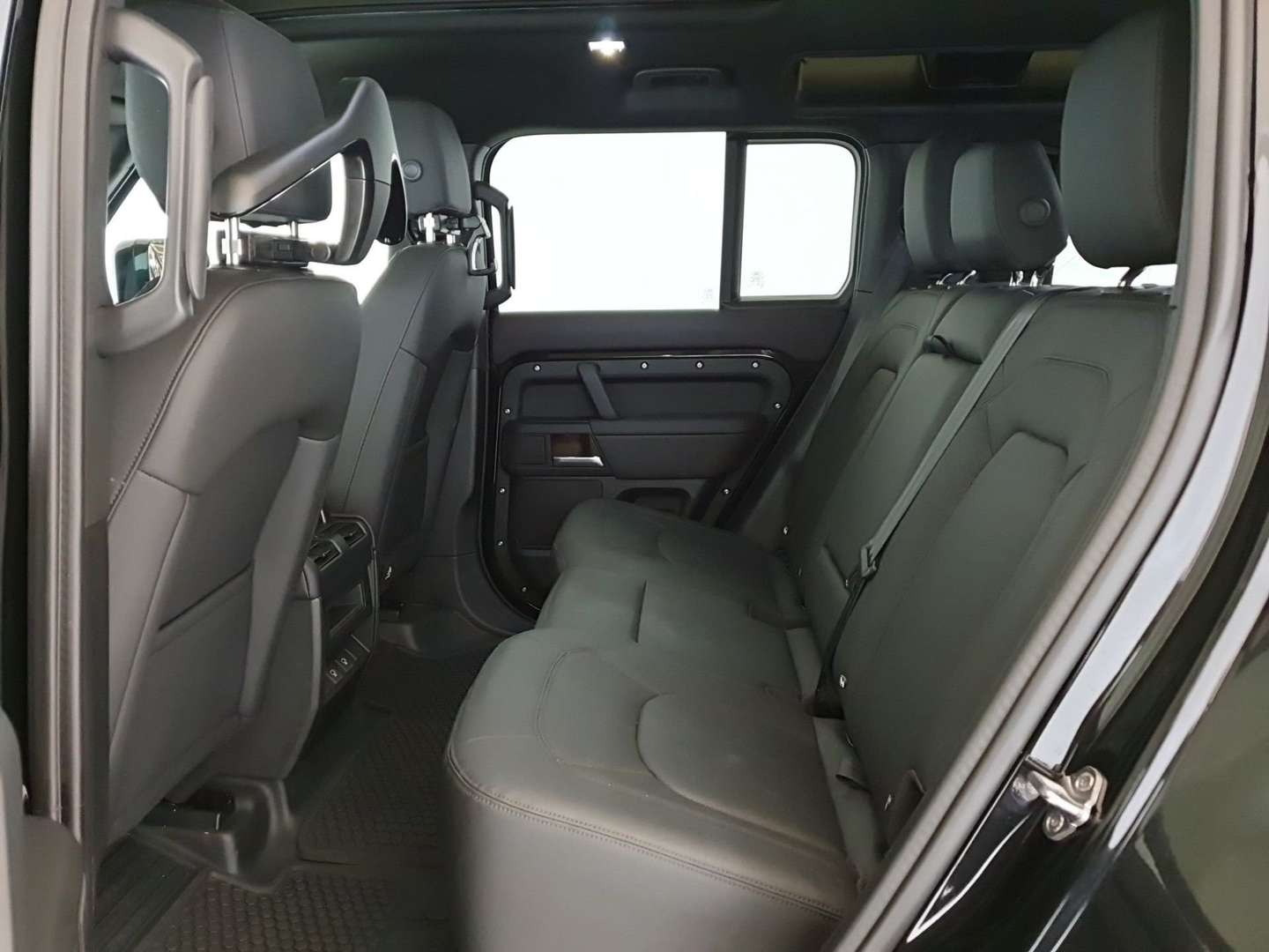 Land Rover Defender 110 D200 X-Dynamic SE - 2025 - Joinsteer - #24