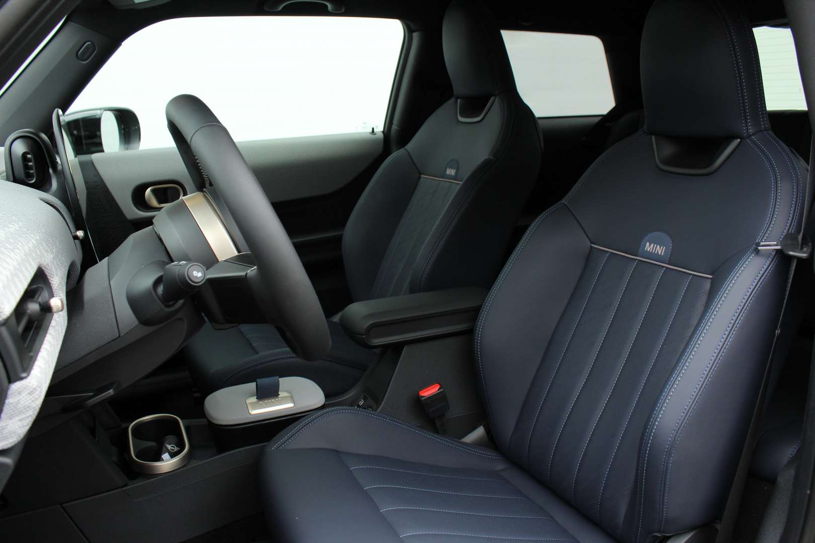 Mini Hatchback Favoured Cooper - 2025 - Joinsteer - #8