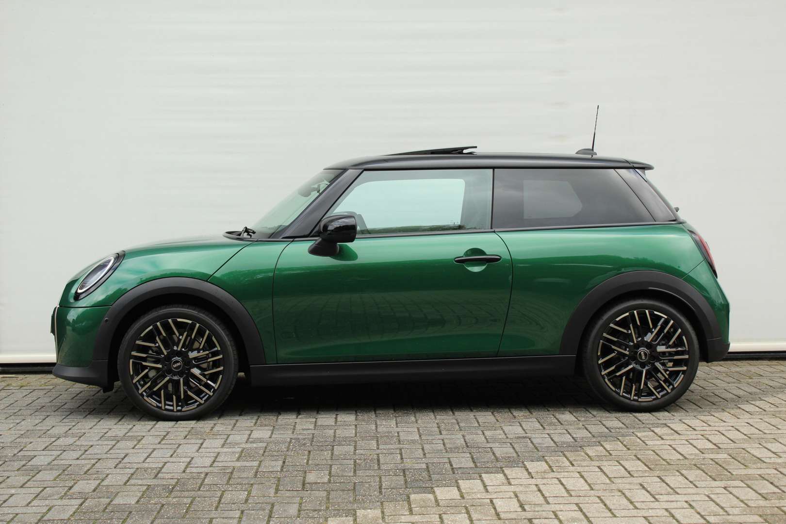 Mini Hatchback Favoured Cooper - 2025 - Joinsteer - #21