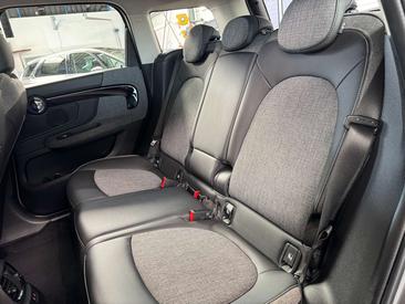 Mini Countryman COOPER SE — photo 7