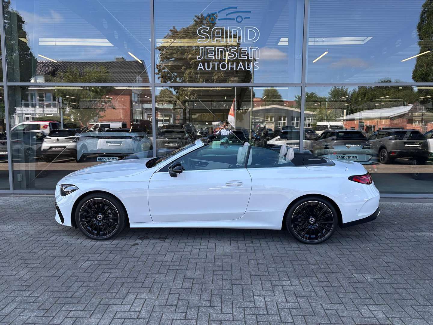 Mercedes Classe C Cabriolet 300 AMG Line - 2024 - Joinsteer - #2