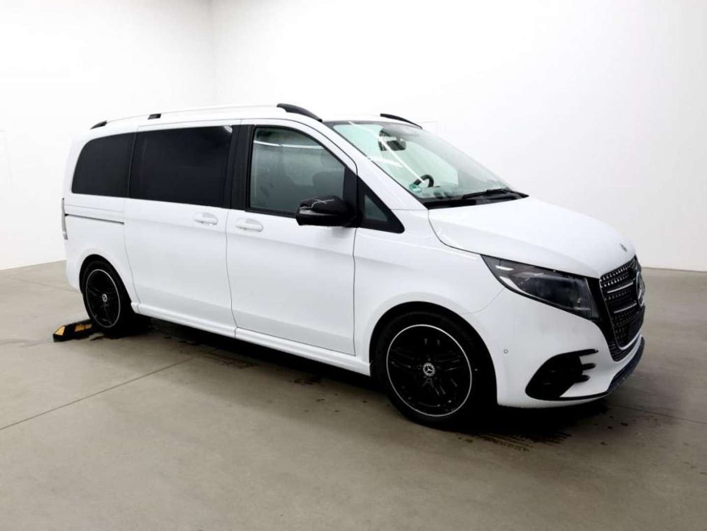 Mercedes V 220 220 AMG Line - 2024 - Joinsteer - #3