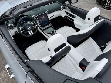 Mercedes SL 43 AMG Premium Plus — photo 40