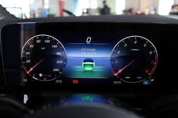 Mercedes GLA 200 PROGRESSIVE — photo 14