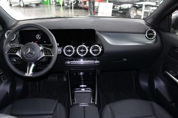 Mercedes GLA 200 PROGRESSIVE — photo 10