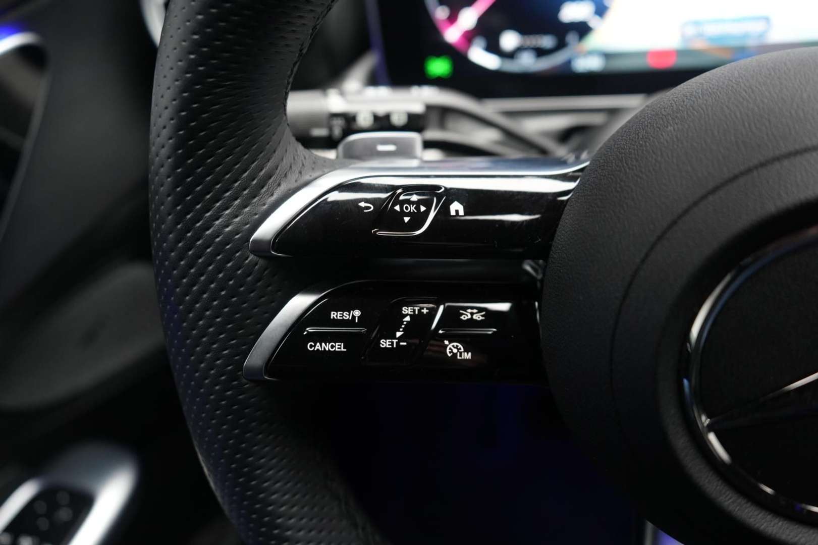 Mercedes Classe C 220 AMG-Line - 2024 - Joinsteer - #12