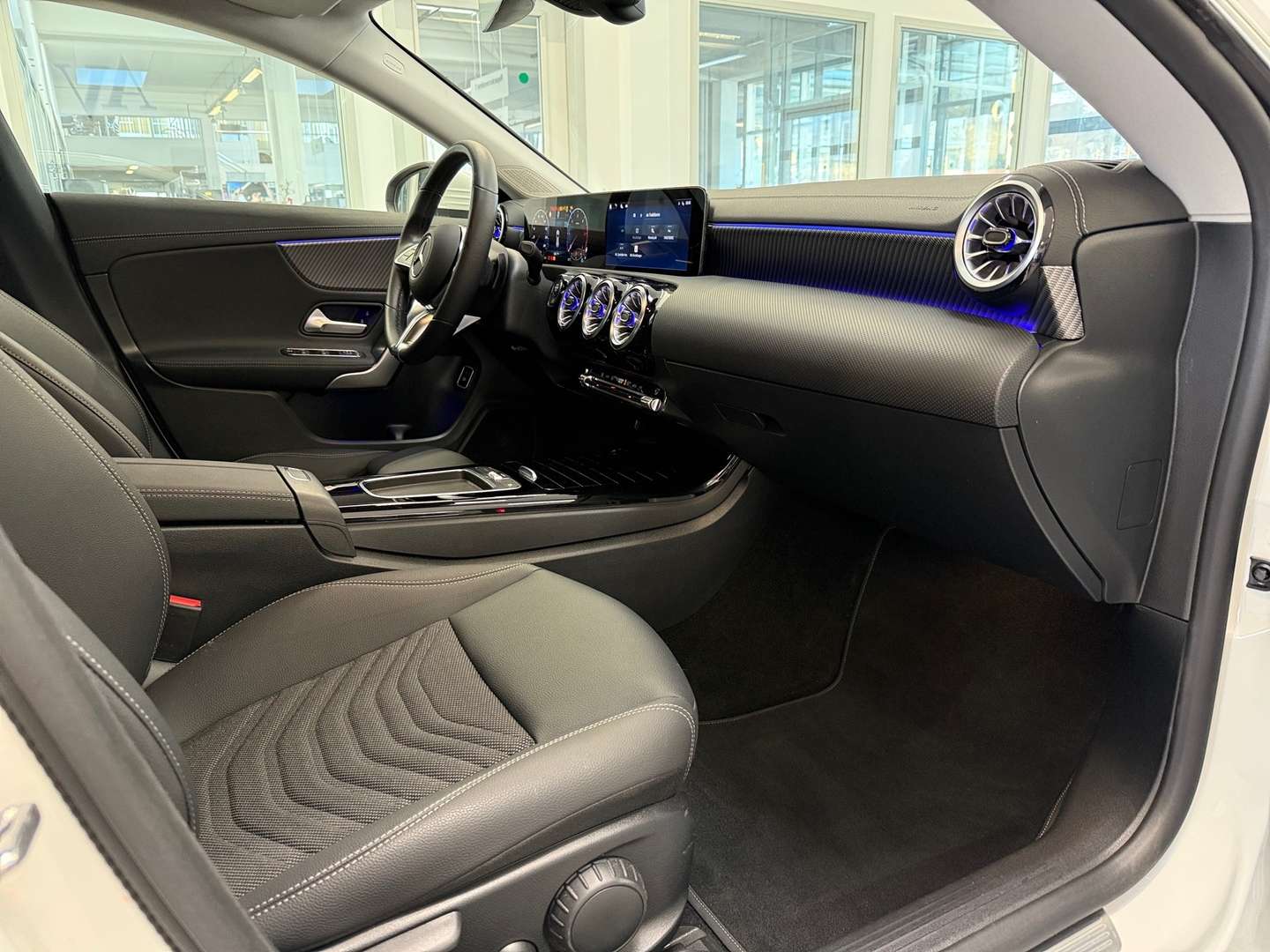 Mercedes CLA 180 Business - 2024 - Joinsteer - #27