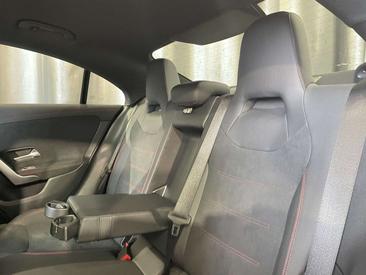 Mercedes CLA 200 Premium — photo 11