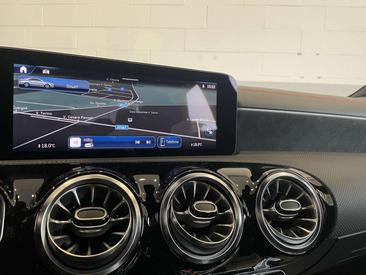 Mercedes CLA 200 Premium — photo 15