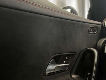Mercedes CLA 200 Premium — photo 18