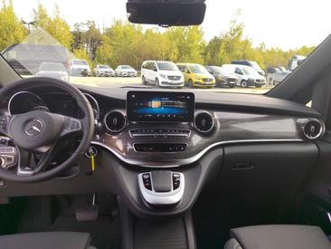 Mercedes EQV 300 Avantgarde — photo 8