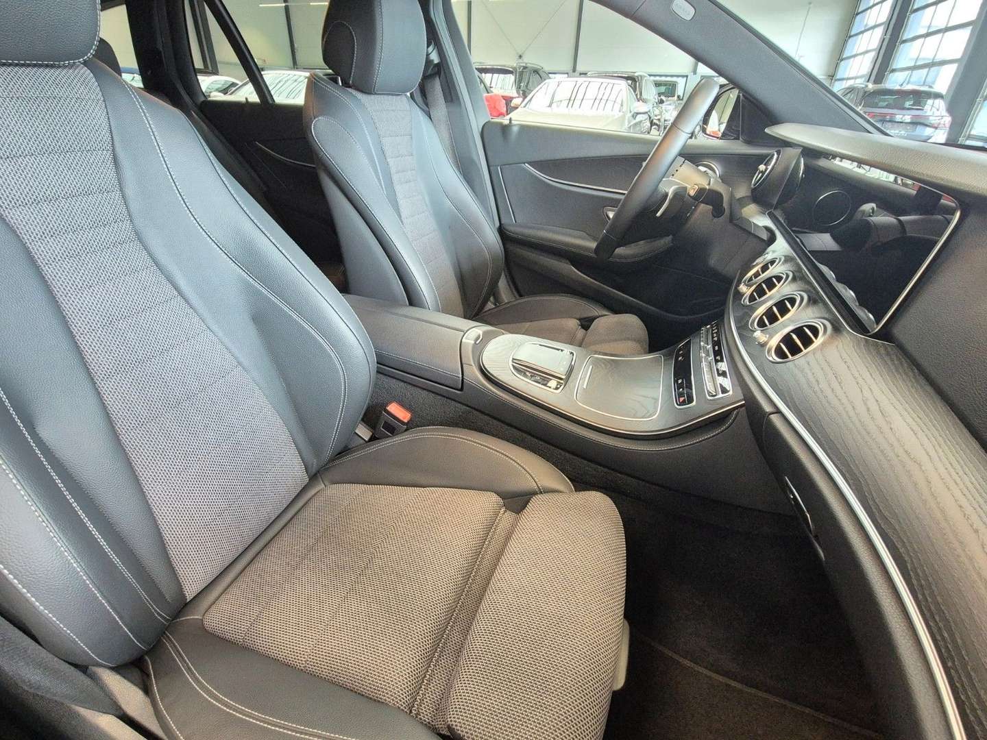 Mercedes Classe E 220 Avantgarde - 2022 - Joinsteer - #9